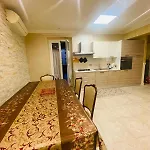 Dimora Em Charming Apartment