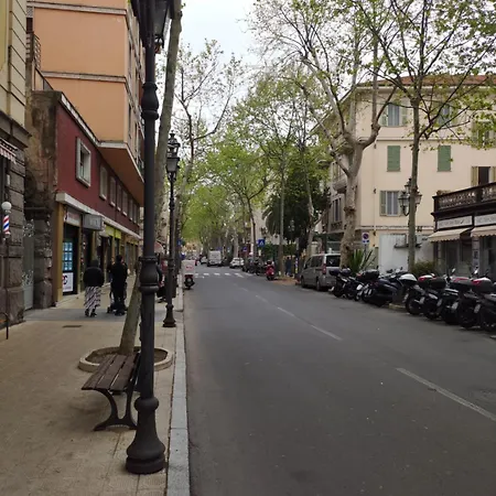 Dimora Em Corso Giuseppe Garibaldi サンレモ